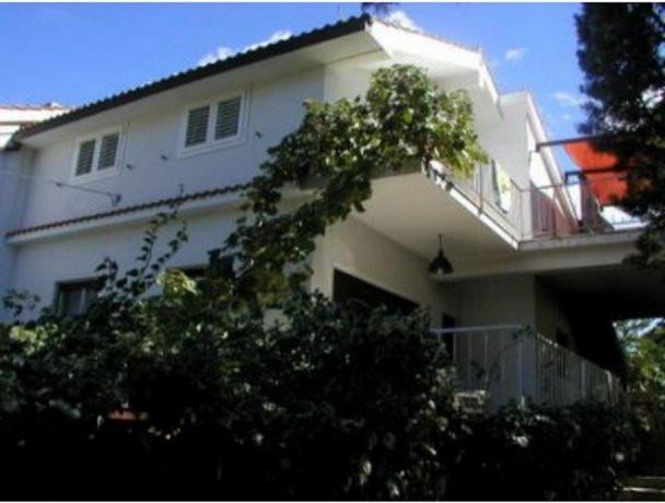 Apartments Rasa - 70 m from sea