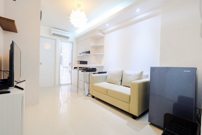 New & Clean Bassura City Apartment