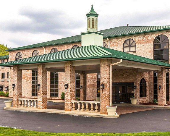 Quality Inn & Suites Forest Park Cincinnati