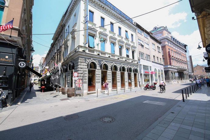 Modern Apartment in the Heart of the City Center