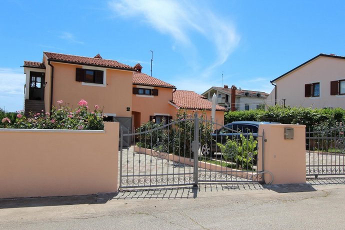 Apartments Rubil