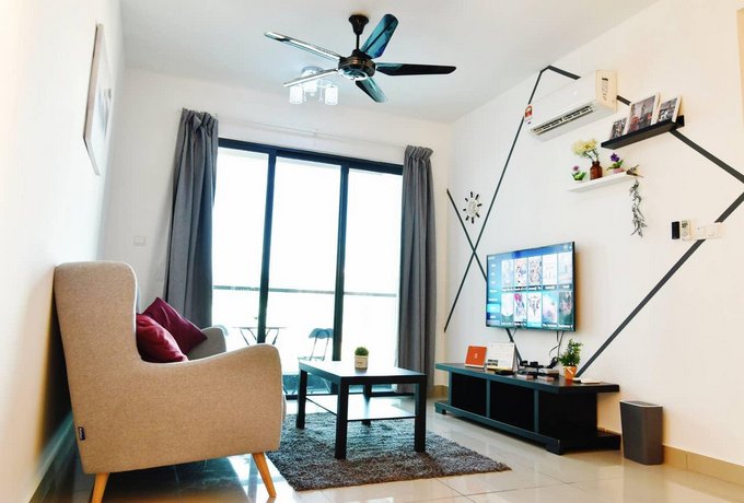 Beautiful Relaxing Home in SkyArena Ascenda 3-6pax