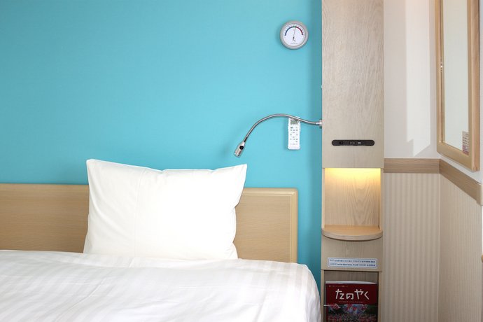 Toyoko Inn Shinjuku Gyoenmae-eki No 3 Exit