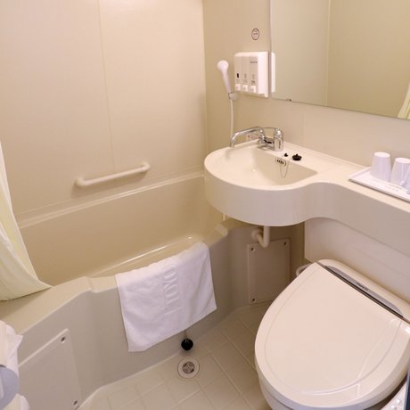 Toyoko Inn JR Kawaguchi-eki Nishi-guchi
