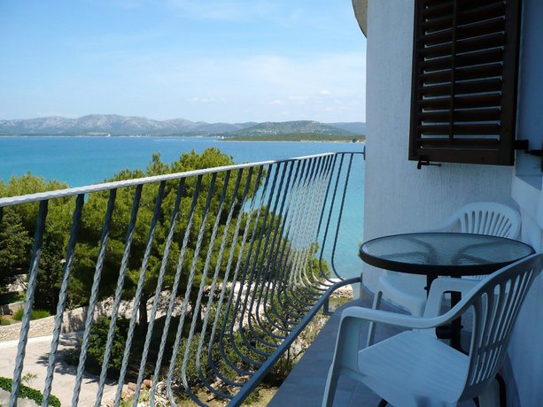 Studio in Betina With Wonderful sea View Furnished Garden and Wifi