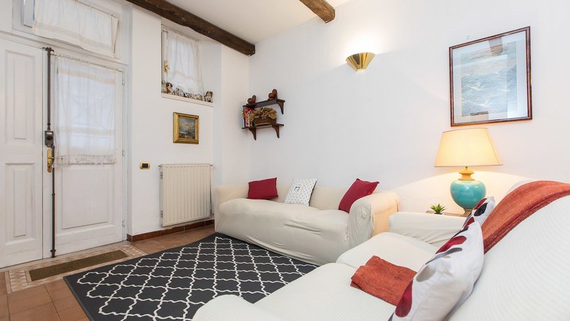 Panieri Terrace Apartment