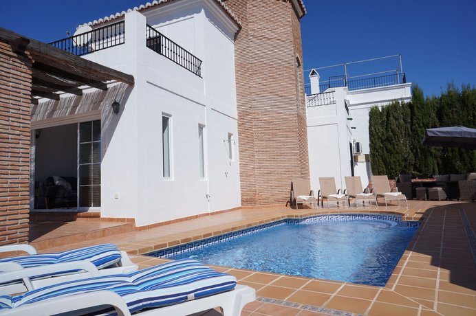 Villa Oasis Nerja
