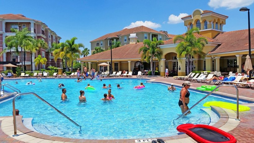 Lakeview Palms