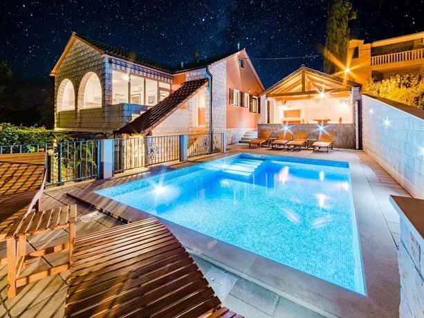 Holiday Home Villa Franceska