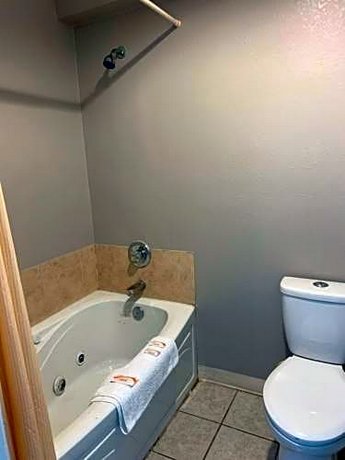 Royal Inn & Suites Knoxville
