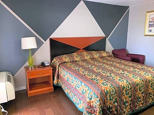 Royal Inn & Suites Knoxville