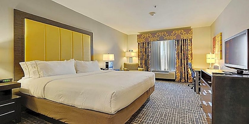 Holiday Inn Express & Suites Gonzales Gonzales