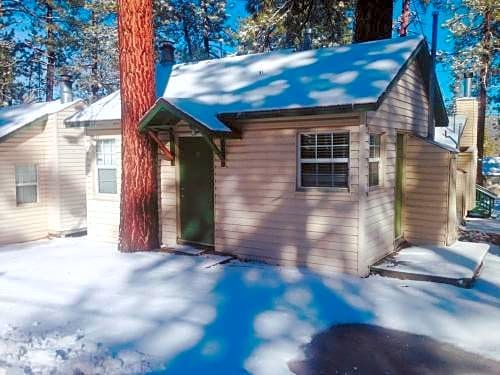 Lakewood Cabins