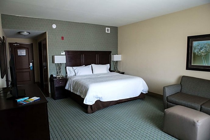 Hampton Inn & Suites Bismarck Northwest