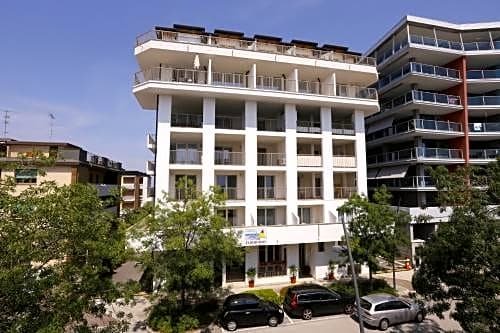 Hotel & Apartments Eldorado