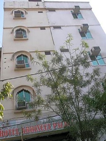 Hotel Abhineet Palace