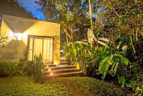 Villas en Comala casa club con alberca salada centricas