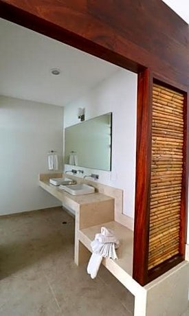 Lydmar Boutique Hotel