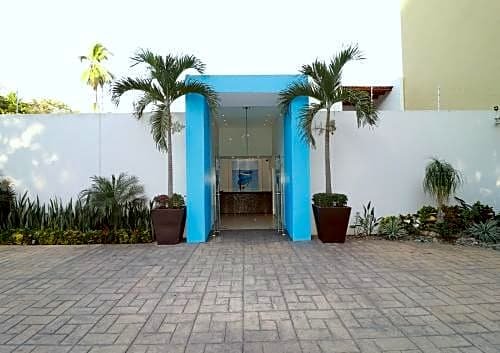 Lydmar Boutique Hotel