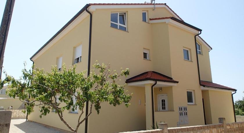 Apartment UNA