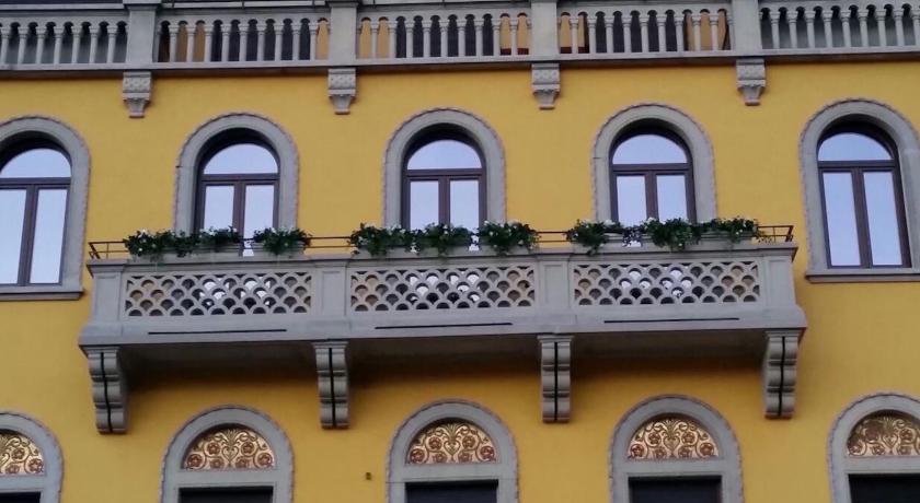 Piazza Cavour