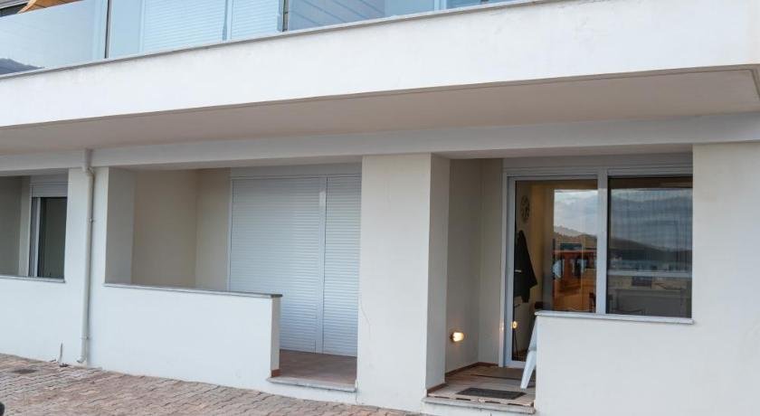 Seaside Maisonette for 5 in Itea