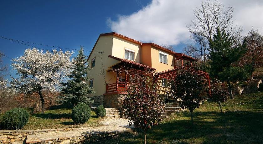 Villa Kirjana