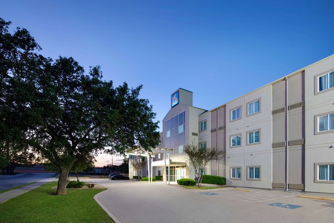 Motel 6 San Antonio Airport