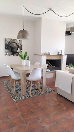 2b Luxurious Villa Io With Private Pool And Stunningt Sea Views