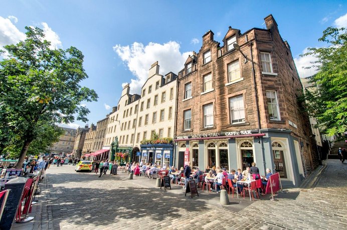 Great Location - Charming Apt by Edinburgh Castle