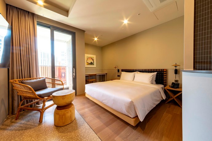 Hound Garden & Terrace Hotel