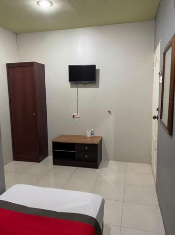 OYO 1012 Stada Hotel