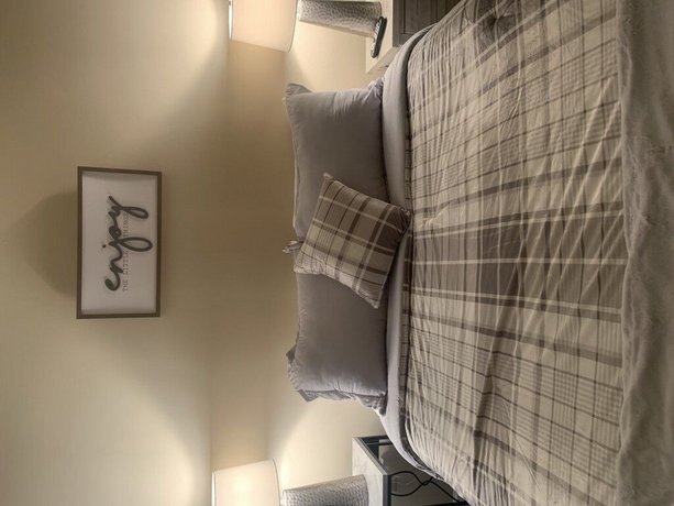 River Place 30 - 3 Br Condo