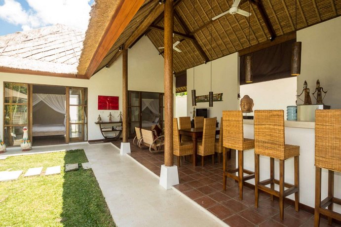 Rent a Luxury Villa in Bali Close to the Beach Bali Villa 2036