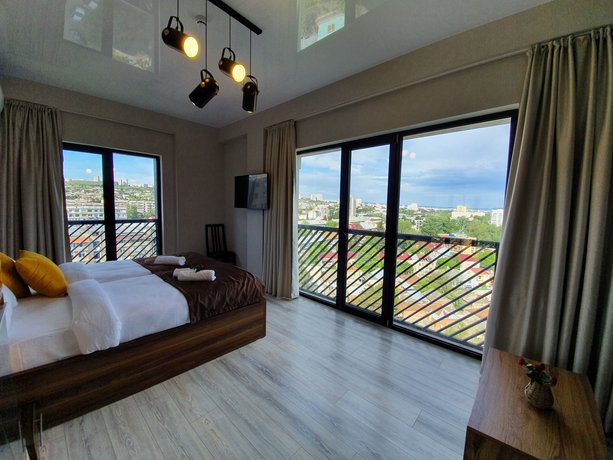 11Floor Hotel