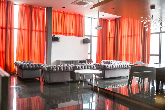 Expressionz Professional Suites by Plush