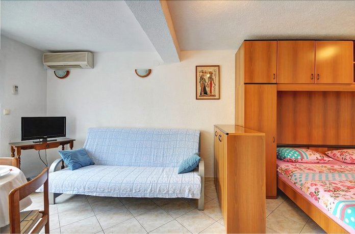 Apartment 43 Pula