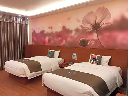 Pai Hotel Xian Sanqiao Subway Station Wanxiang City