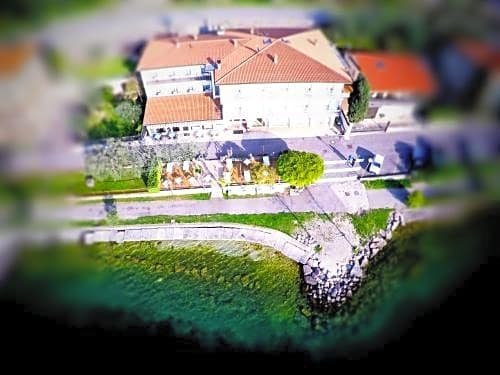Piccolo Hotel Brenzone