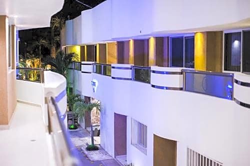 Hotel & Suites Country