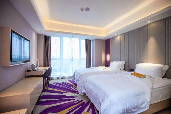 Lavande Hotel Chongqing West Railway Station