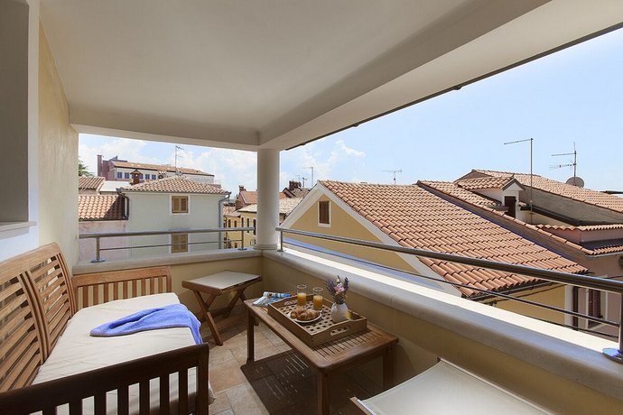 Vacation Home Casa Torci In Novigrad - 4 Persons 2 Bedrooms