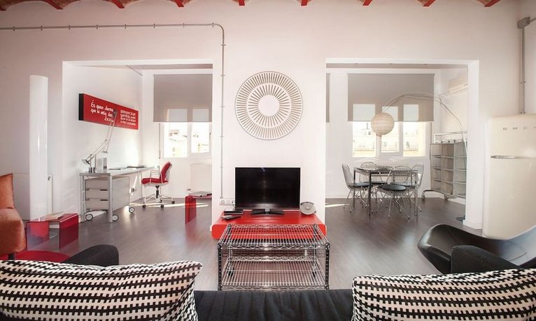 Enjoybcn Coliseum Apartments