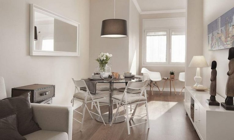 Enjoybcn Coliseum Apartments