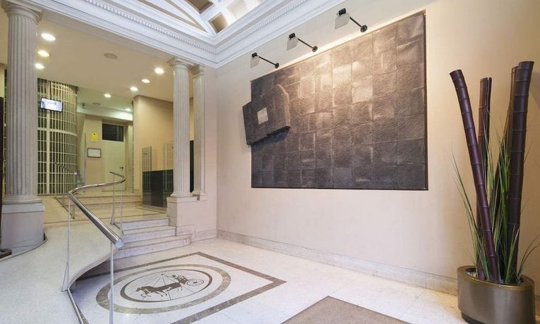 Enjoybcn Coliseum Apartments
