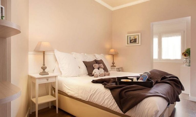 Enjoybcn Coliseum Apartments