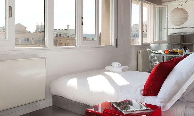 Enjoybcn Coliseum Apartments