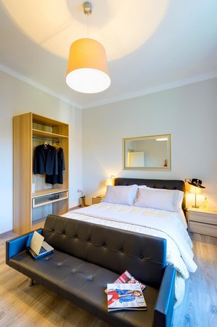 RHS Rienzo Suites