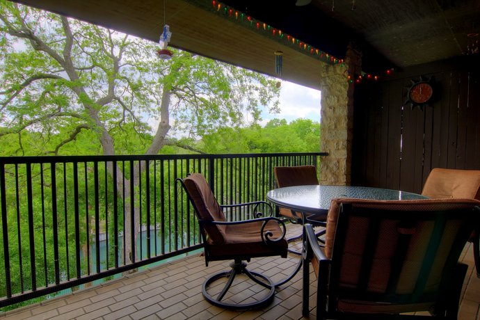 Delroy Curly Rays Comal Condo CWC211 by RedAwning
