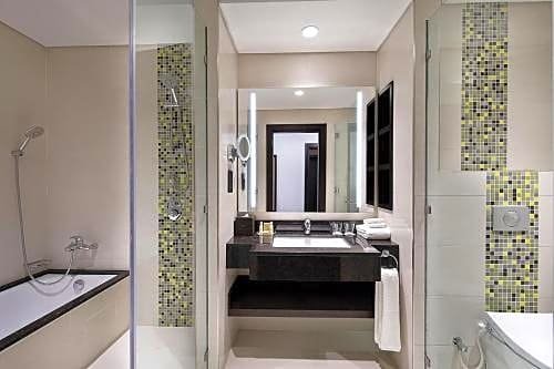 Doubletree By Hilton Doha - Al Sadd